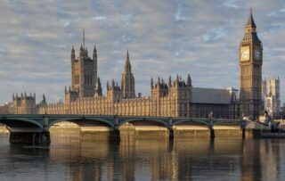 Average salaries in Westminster &ndash; discover how incomes in the UK&rsquo;s political heart compare to London wages, including job sectors, living costs, and career opportunities
