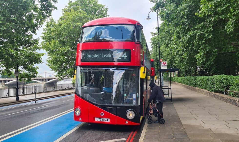 Explore Pimlico’s transport connections: Tube, buses, cycling, walking, and national rail access. How well connected is this central London district?
