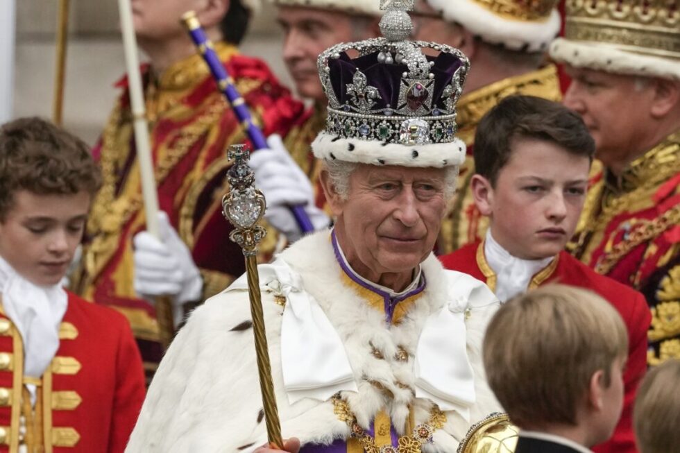 Explore the monarchy in Westminster, from centuries-old traditions to modern symbolic roles, ceremonies, and public engagement.
