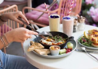 Staycation foodism in the UK &ndash; discover gourmet weekends, wine tours, seafood festivals and farm-to-table retreats. Where to eat and travel beautifully across Britain.