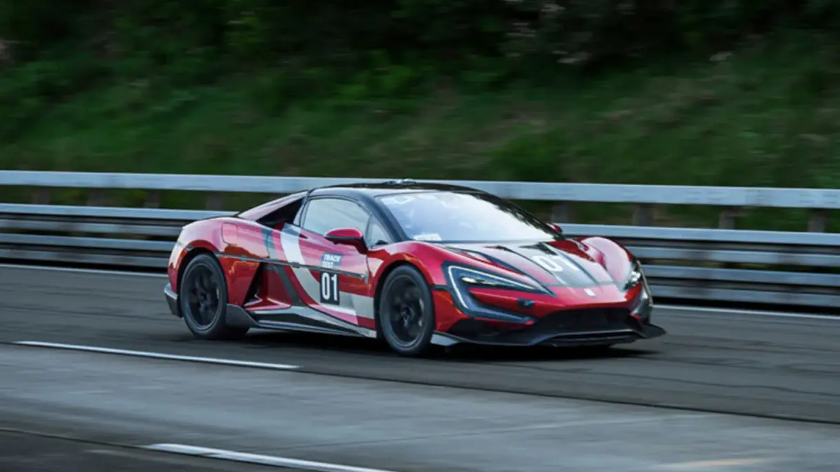 BYD Yangwang U9 Xtreme sets 308.4 mph world record in Germany, dethroning Bugatti Chiron Super Sport 300+ as the fastest production car.