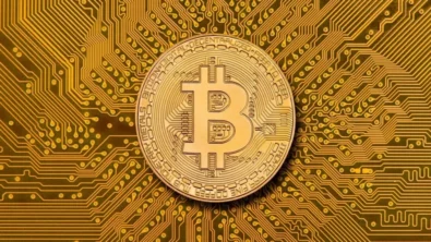 Discover which countries have legalized cryptocurrency, detailing regulatory frameworks across the globe, including the UK's strategy. Understand the role of online technologies.