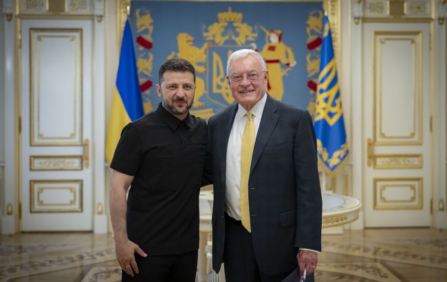 Ukrainian President Volodymyr Zelensky met US envoy Keith Kellogg in Kyiv to discuss Patriot systems, drone production, sanctions on Russia, abducted children, and UN coordination.