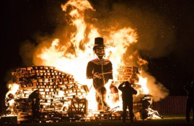 Guy Fawkes Night (Bonfire Night) is celebrated on Nov 5. Learn the deep history of the 1605 Gunpowder Plot, discover UK traditions, safety advice, and where to find the best 2025 fireworks displays