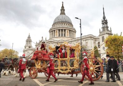 Lord Mayor's Show on Nov 8, 2025, in the City of London. See the 1757 State Coach, military, and FinTech floats in this 810-year-old tradition.