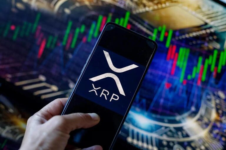 XRP supply on Binance is rapidly decreasing as anticipation for U.S. spot XRP ETFs grows. Analysts predict a bullish "perfect storm" of low supply and high demand.