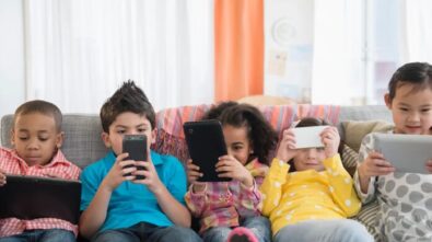 Media Addiction: 25% of youth use Social Media riskily (DAK 2023). How dopamine blocks listening and the 3-step strategy to restore cooperation.
