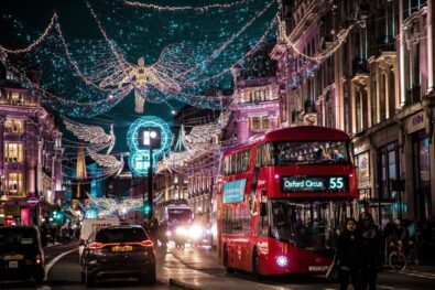 London Christmas Lights 2025 Switch-On Guide. 65% energy saving with LED stars. Dates, travel tips, and best photo spots for Oxford and Regent Street.