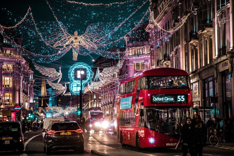 London Christmas Lights 2025 Switch-On Guide. 65% energy saving with LED stars. Dates, travel tips, and best photo spots for Oxford and Regent Street.