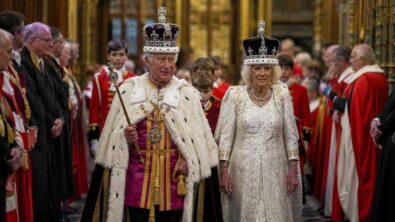 Key measures in the King&rsquo;s Speech 2026: 37 bills on economy, housing, NHS, immigration, security and digital reform. What changes for the UK and why it matters now.
